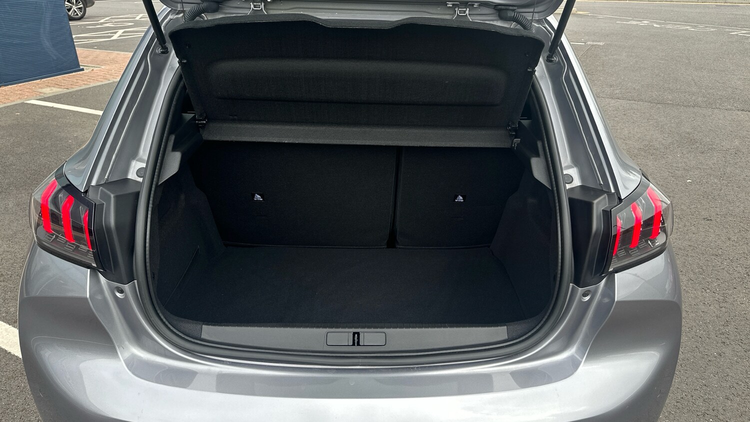 Used Peugeot 208 2022 for sale - 76123587: Photo 19