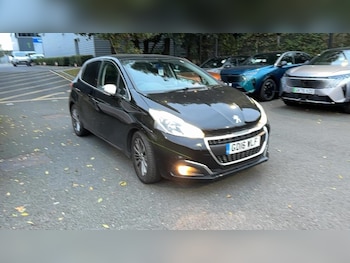 Peugeot - 208