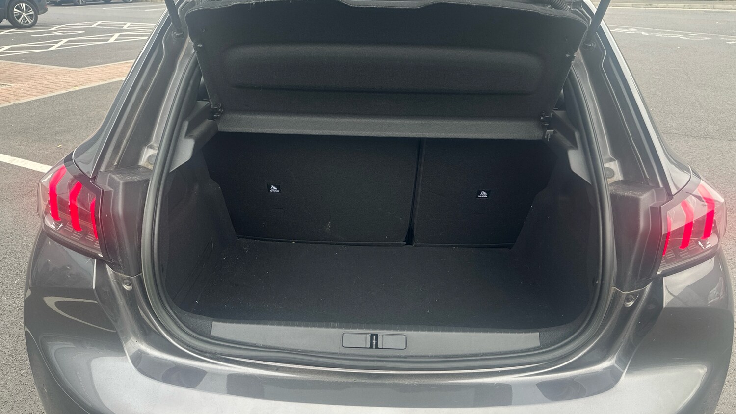 Used Peugeot 208 2022 for sale - 76190395: Photo 19