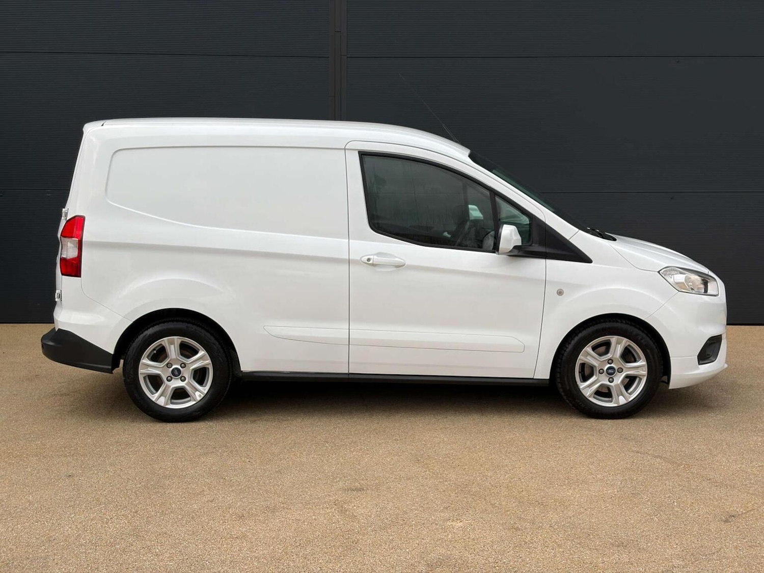 Used Ford Transit Courier 2022 for sale - 77729554: Photo 7