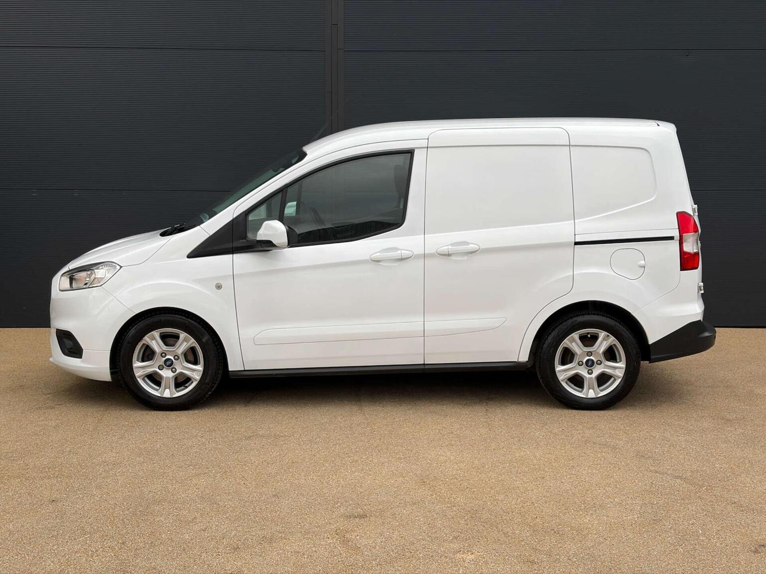 Used Ford Transit Courier 2022 for sale - 77729554: Photo 8