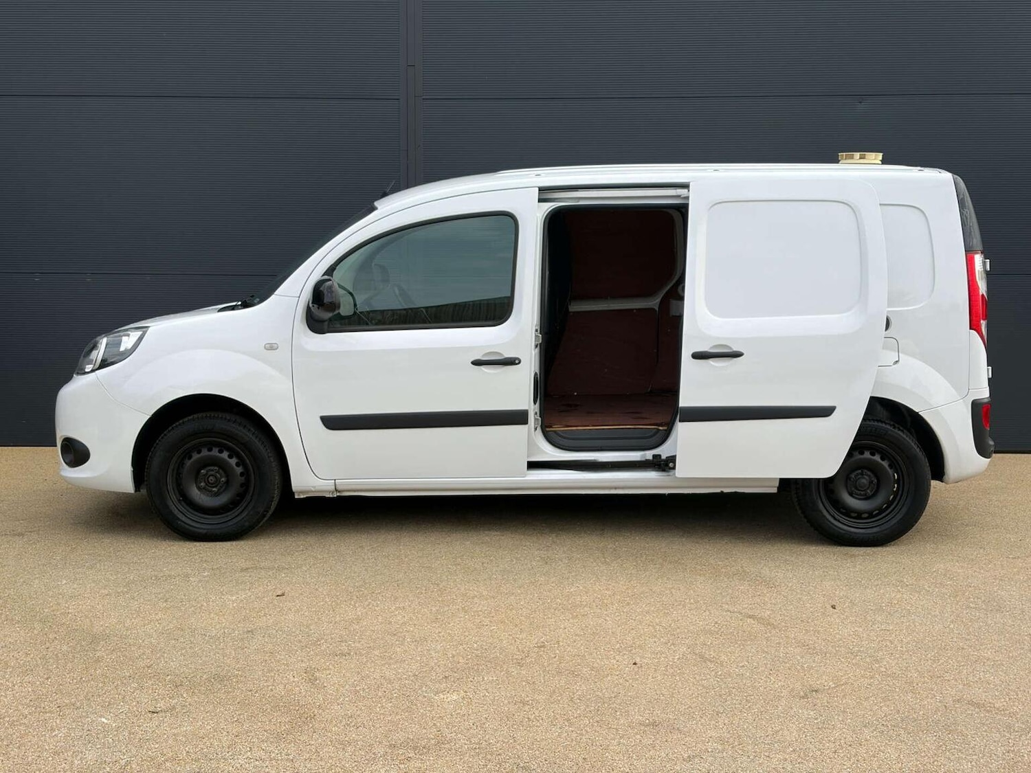 Used Nissan NV250 2020 for sale - 77781739: Photo 9