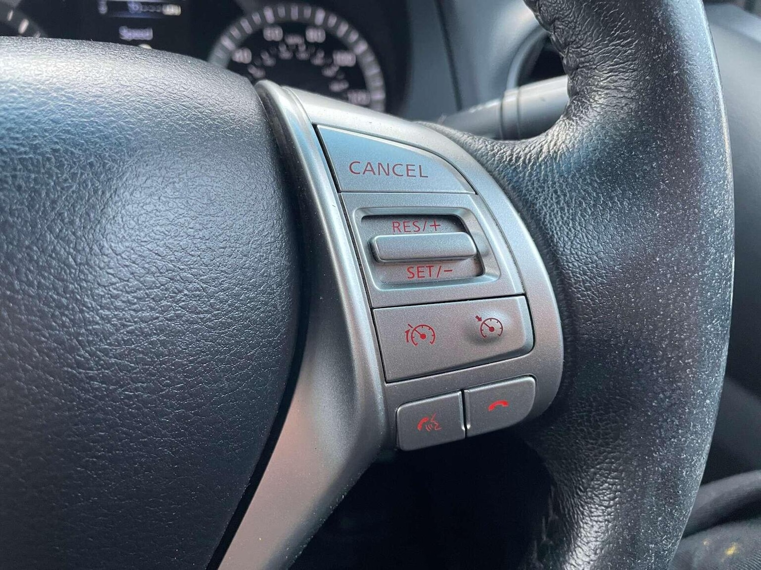 Used Nissan Navara 2018 for sale - 77001526: Photo 28