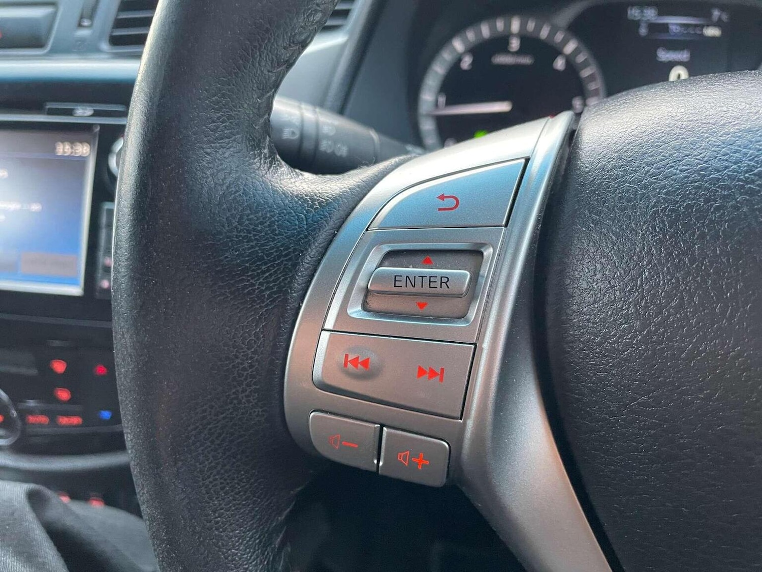 Used Nissan Navara 2018 for sale - 77001526: Photo 29