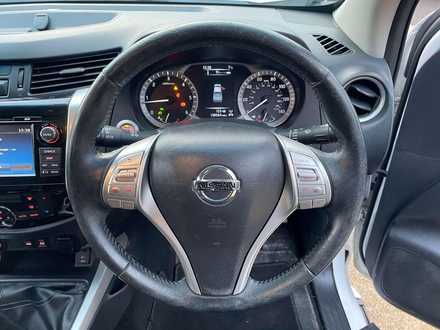 Used Nissan Navara 2018 for sale - 77001526: Photo 31