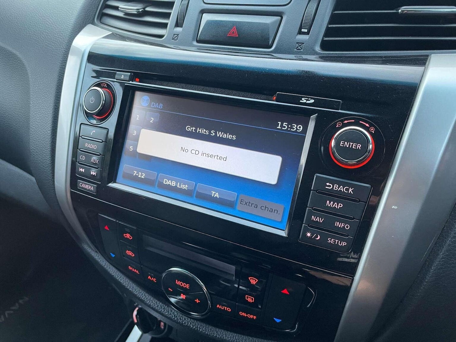 Used Nissan Navara 2018 for sale - 77001526: Photo 37