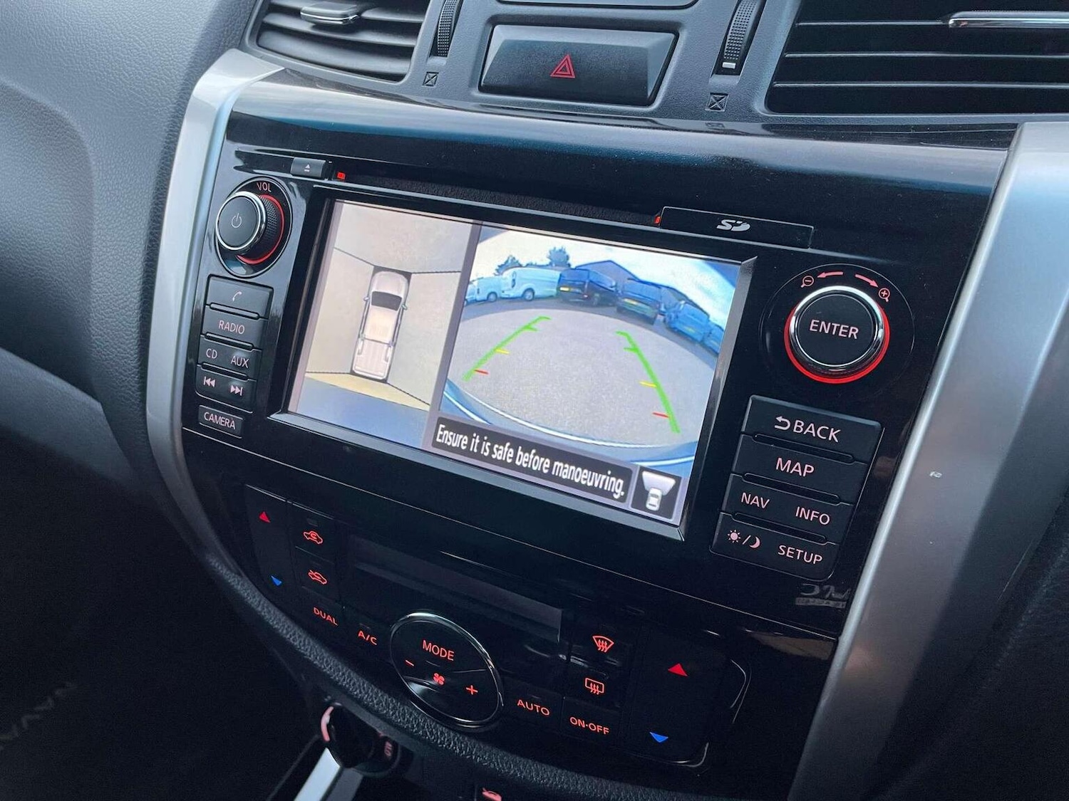 Used Nissan Navara 2018 for sale - 77001526: Photo 42