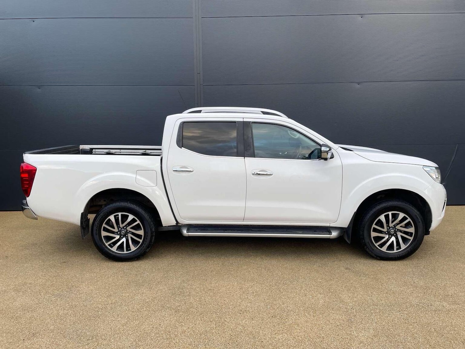 Used Nissan Navara 2018 for sale - 77001526: Photo 8