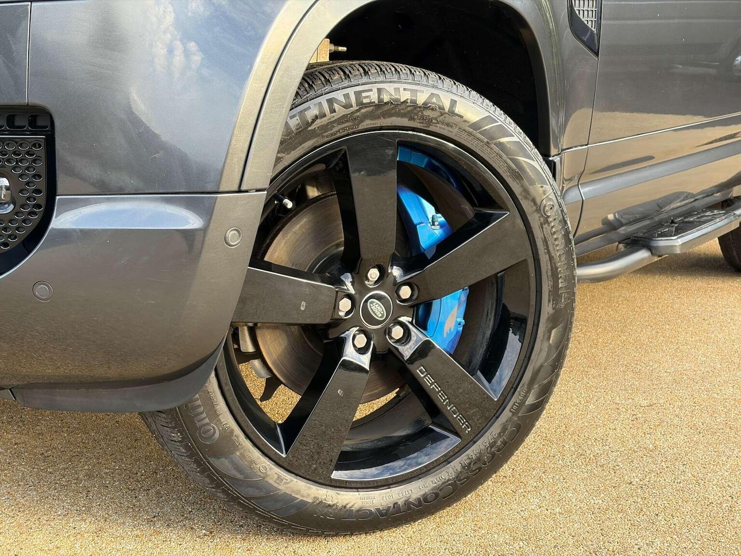 Used Land Rover Defender 2022 for sale - 76974392: Photo 17