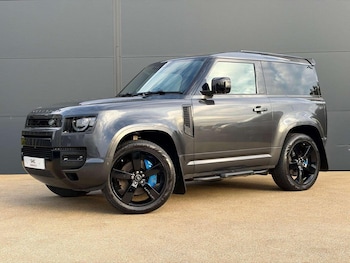 Used Land Rover Defender 2022 for sale - 76974392: Photo