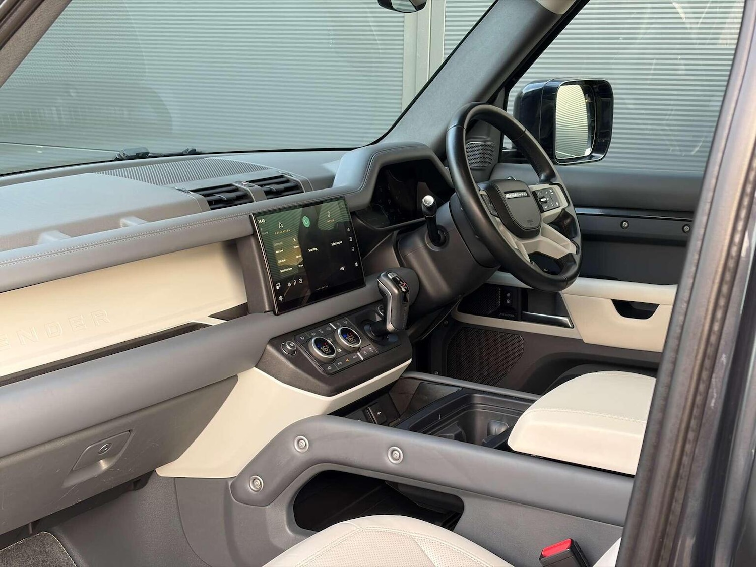 Used Land Rover Defender 2022 for sale - 76974392: Photo 27