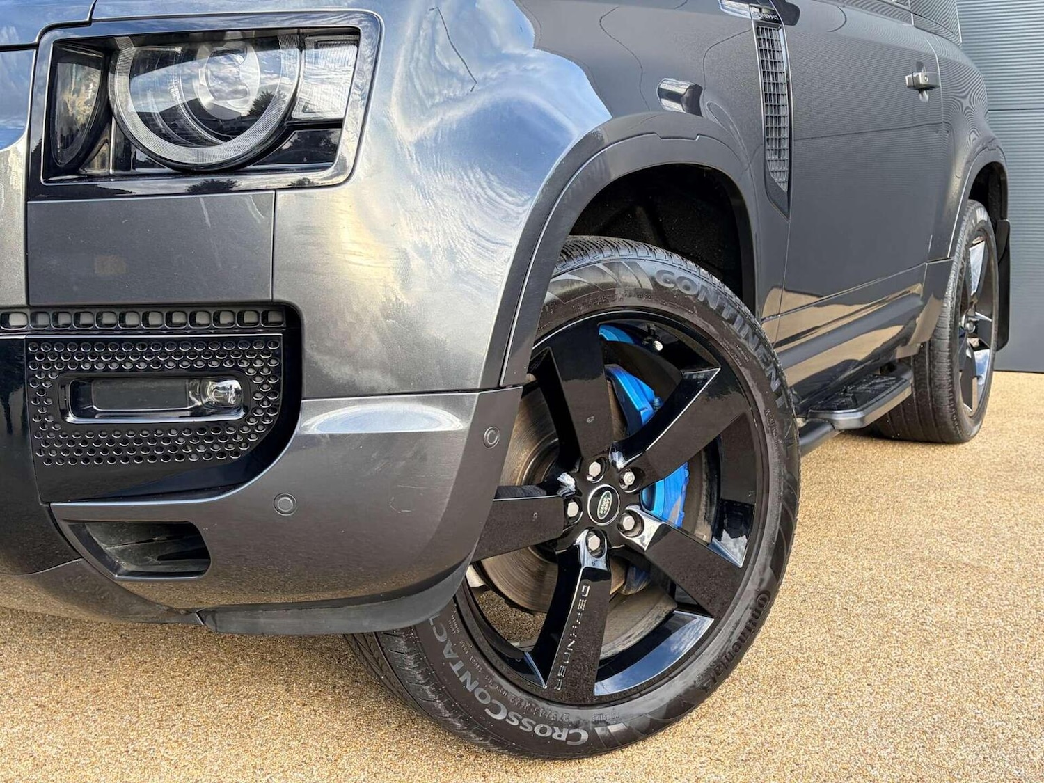 Used Land Rover Defender 2022 for sale - 76974392: Photo 5