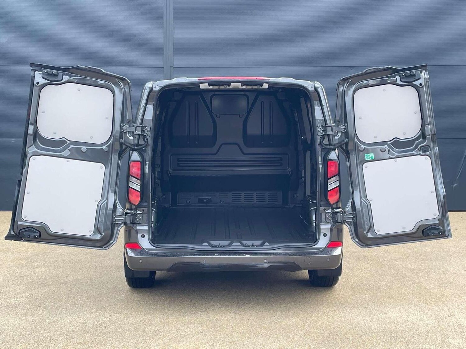 Used Ford Transit Custom 2025 for sale - 76769436: Photo 39