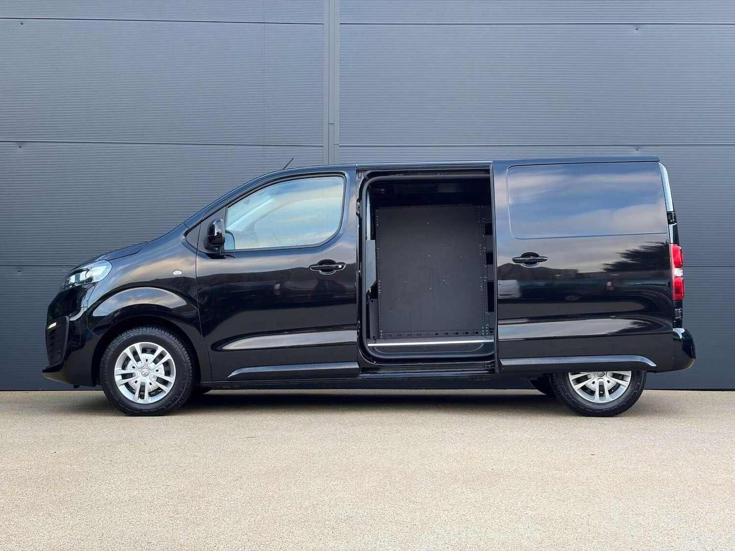 Used Vauxhall Vivaro 2022 for sale - 76896985: Photo 11