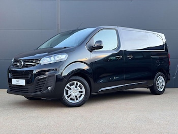 Vauxhall Vivaro feature image