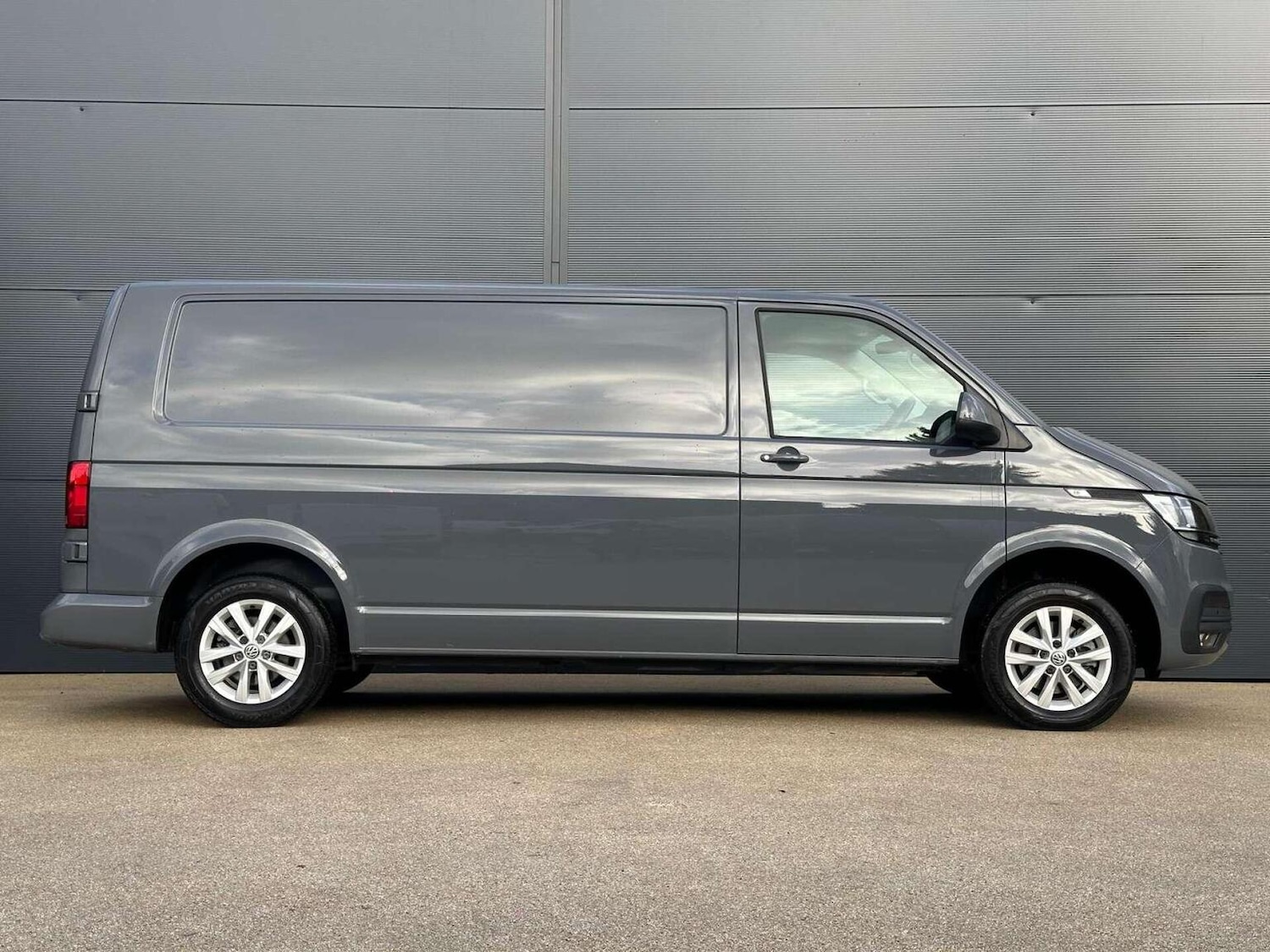 Used Volkswagen Transporter 2021 for sale - 77622485: Photo 4