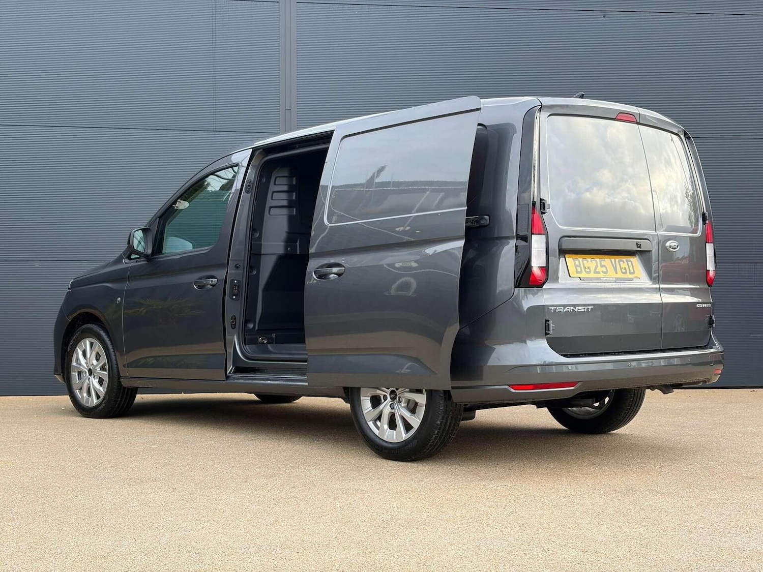 Used Ford Transit Connect 2025 for sale - 77271023: Photo 21