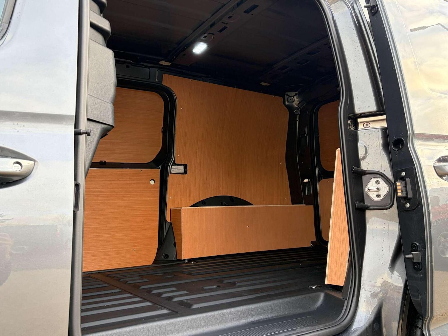 Used Ford Transit Connect 2025 for sale - 77271023: Photo 5