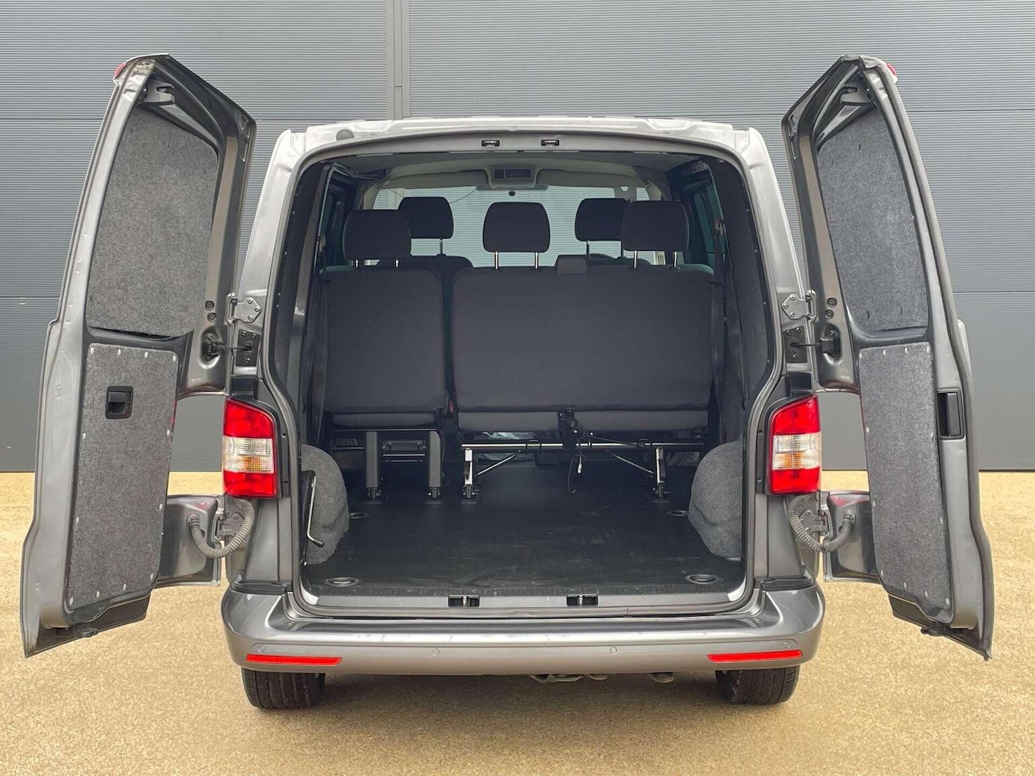 Used Volkswagen Transporter 2015 for sale - 76427962: Photo 14