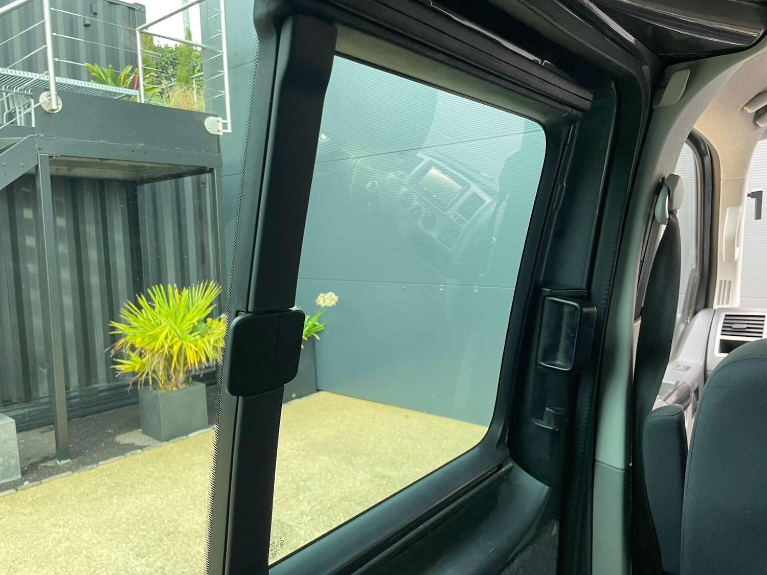 Used Volkswagen Transporter 2015 for sale - 76427962: Photo 31