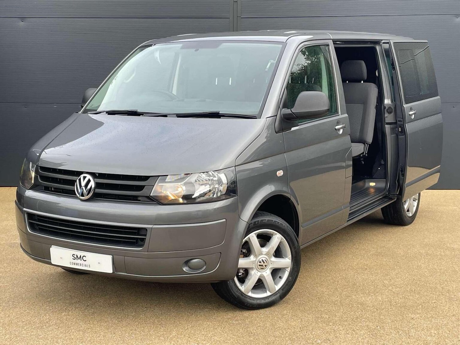 Used Volkswagen Transporter 2015 for sale - 76427962: Photo 4