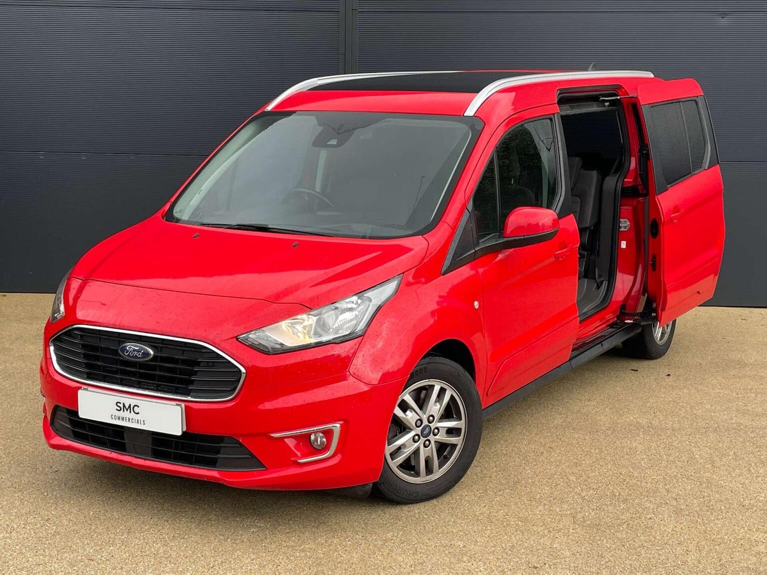 Used Ford Grand Tourneo Connect 2021 for sale - 76427964: Photo 2