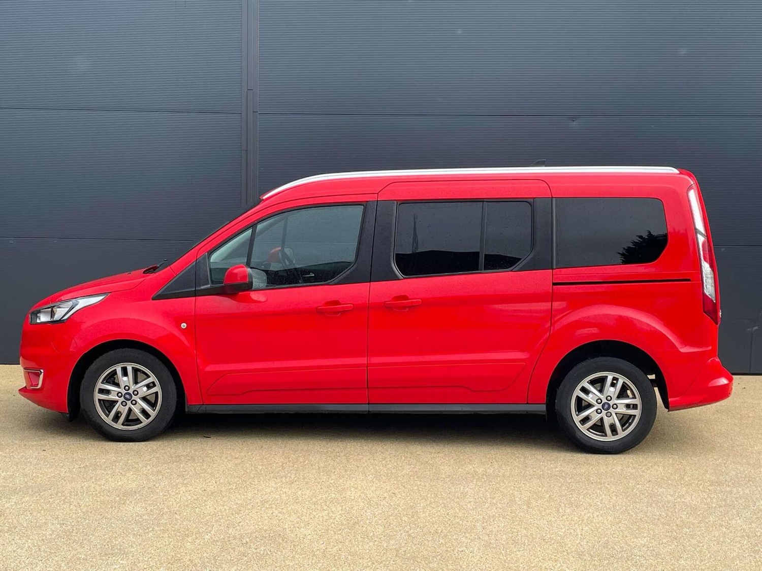 Used Ford Grand Tourneo Connect 2021 for sale - 76427964: Photo 6