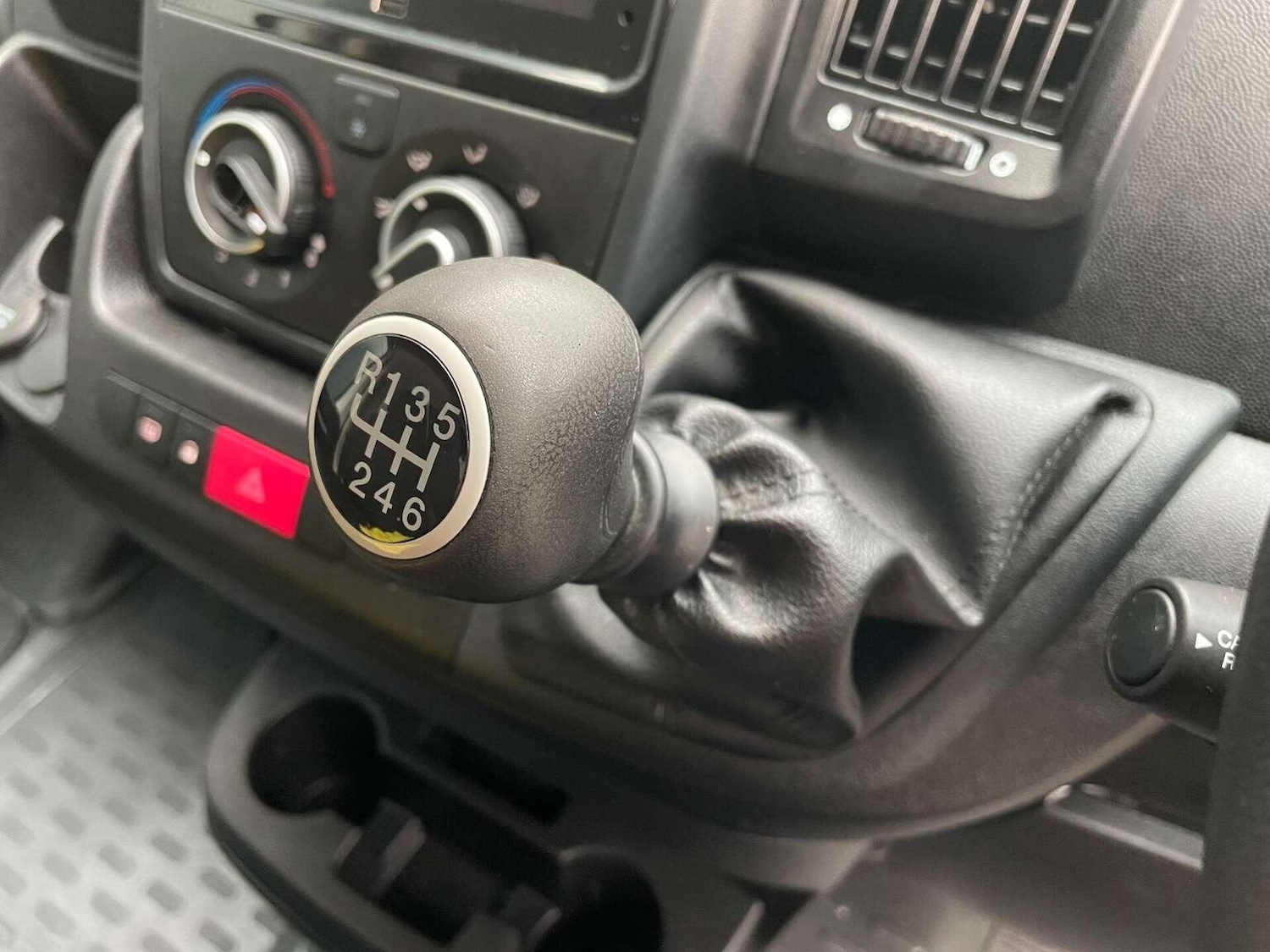 Used Peugeot Boxer 2023 for sale - 76497479: Photo 23