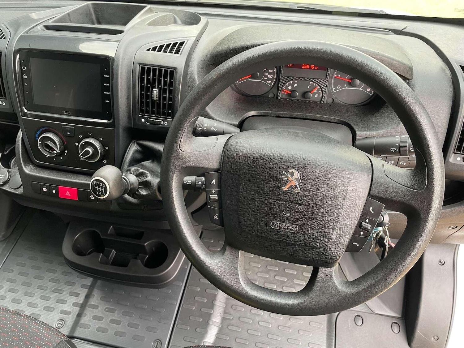 Used Peugeot Boxer 2023 for sale - 76497479: Photo 28