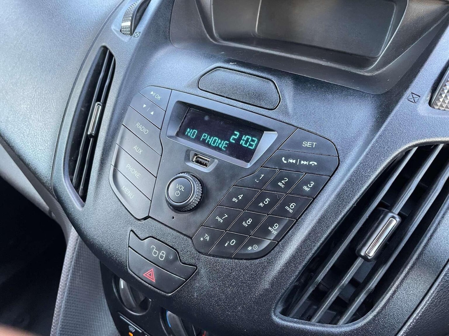 Used Ford Transit Connect 2017 for sale - 76637430: Photo 32