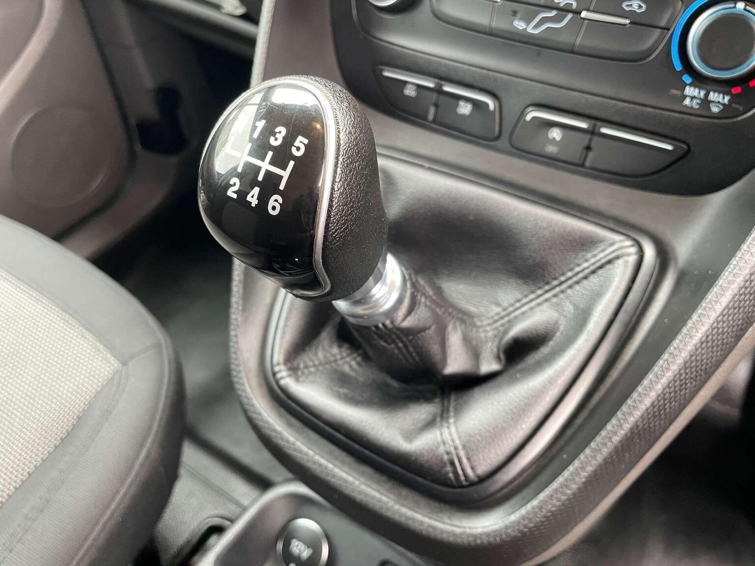 Used Ford Transit Connect 2019 for sale - 76471282: Photo 32