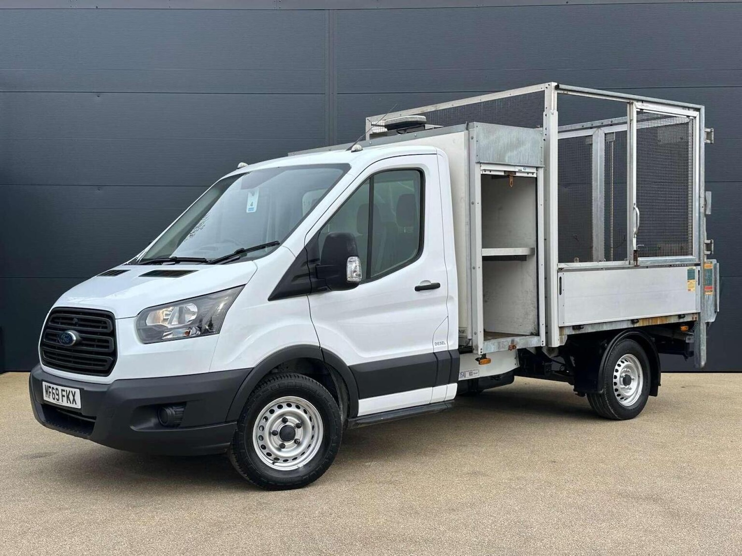 Used Ford Transit 2019 for sale - 77650053: Photo 1