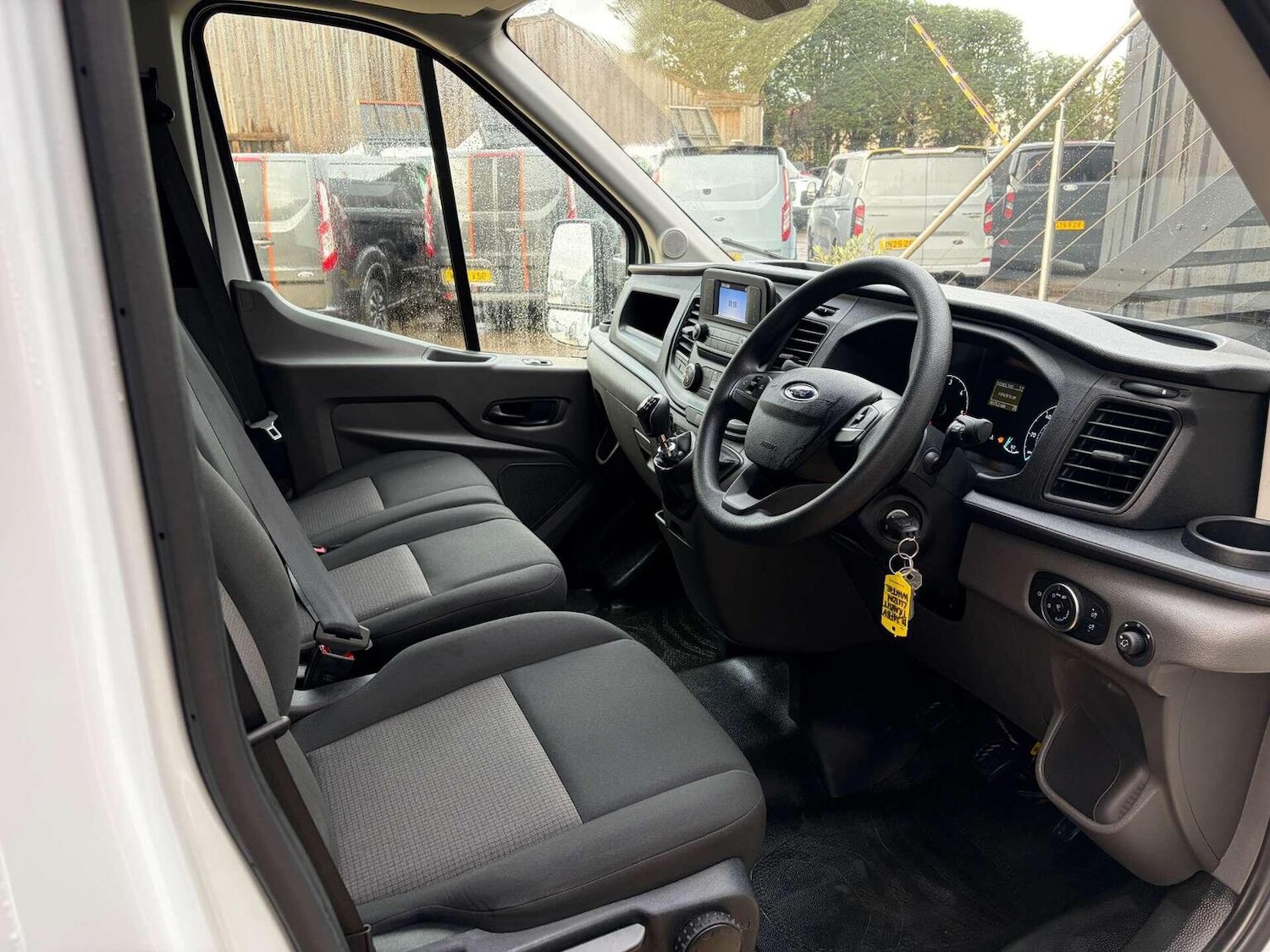 Used Ford Transit 2024 for sale - 76891771: Photo 2