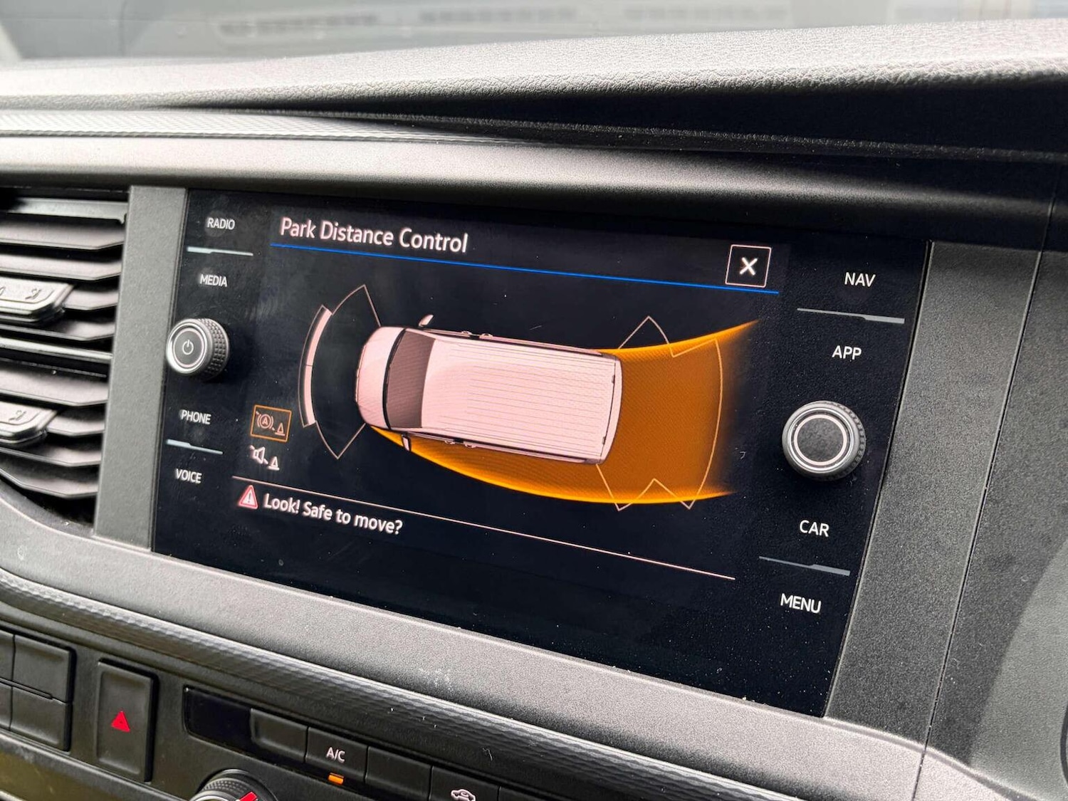 Used Volkswagen Transporter 2024 for sale - 77409555: Photo 53