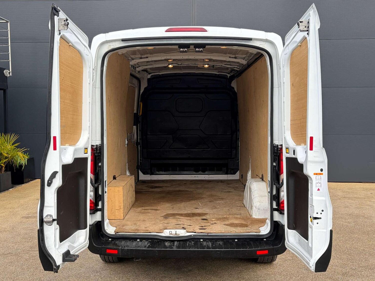 Used Ford Transit 2024 for sale - 78064166: Photo 19