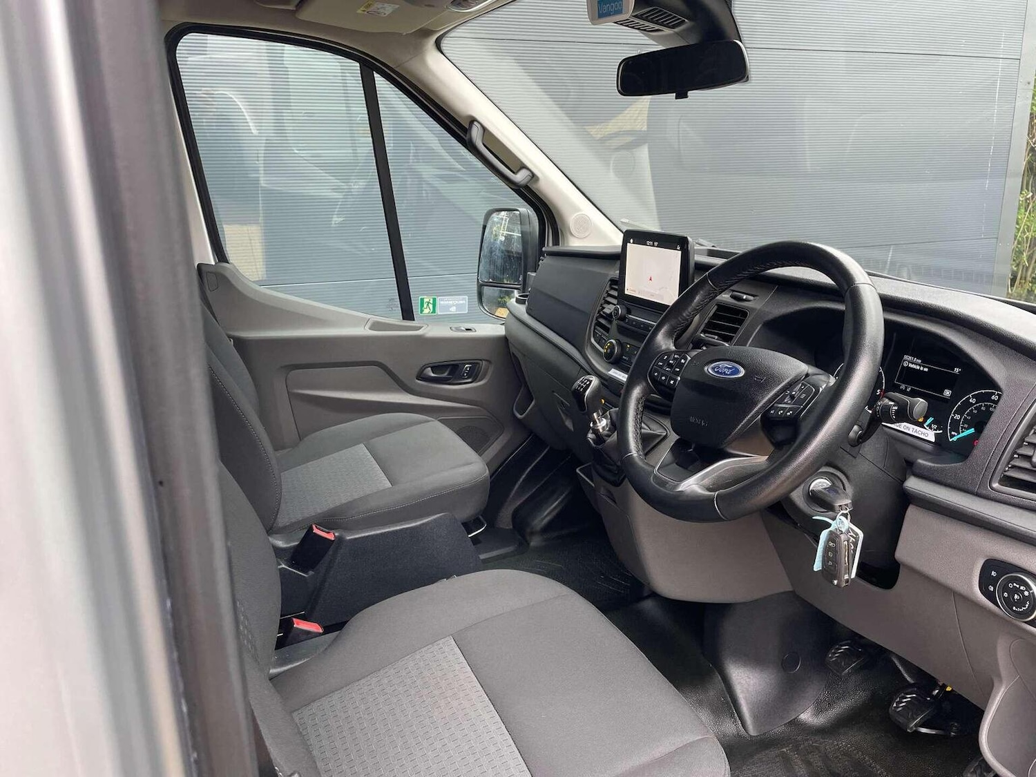 Used Ford Transit 2019 for sale - 76598765: Photo 2