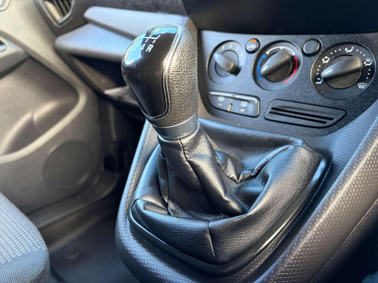 Used Ford Transit Connect 2017 for sale - 77045387: Photo 29