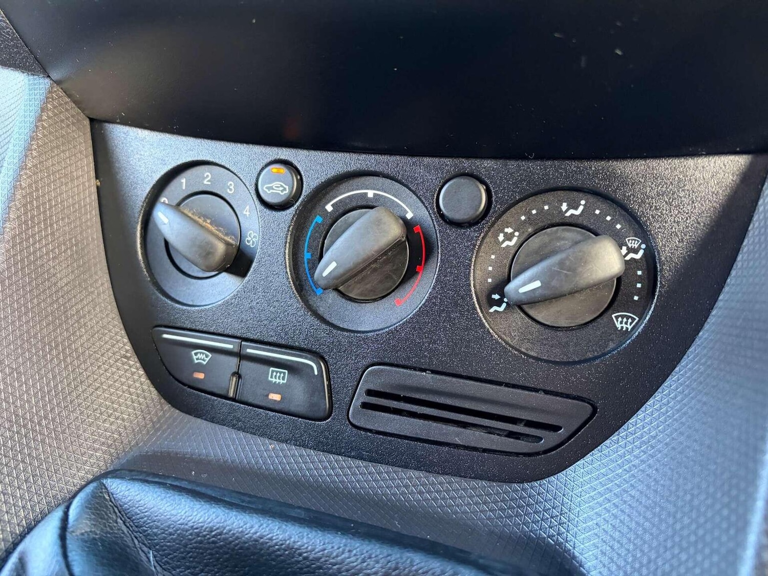 Used Ford Transit Connect 2017 for sale - 77045387: Photo 32