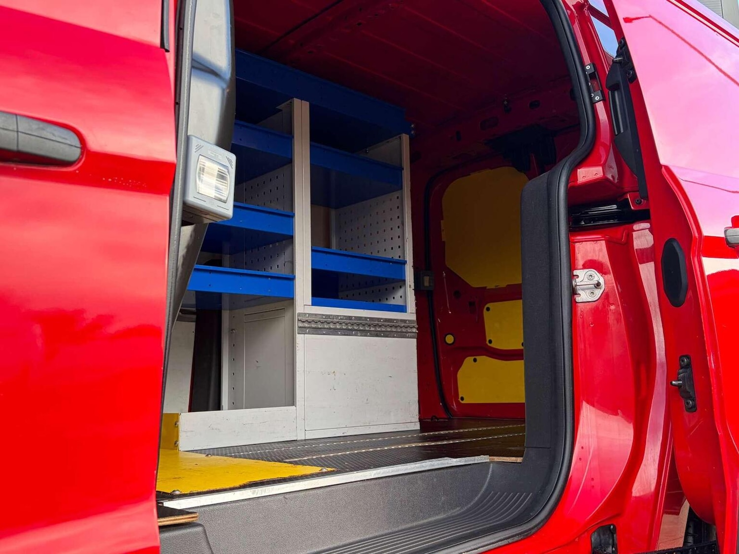 Used Ford Transit Connect 2017 for sale - 77045387: Photo 8