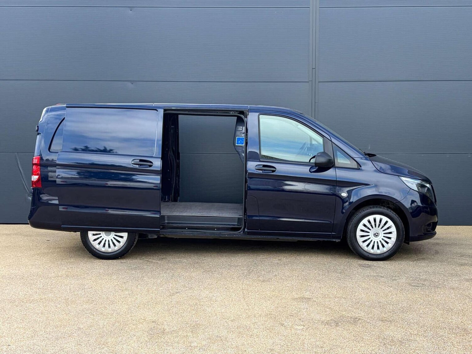 Used Mercedes-Benz Vito 2020 for sale - 78112086: Photo 10