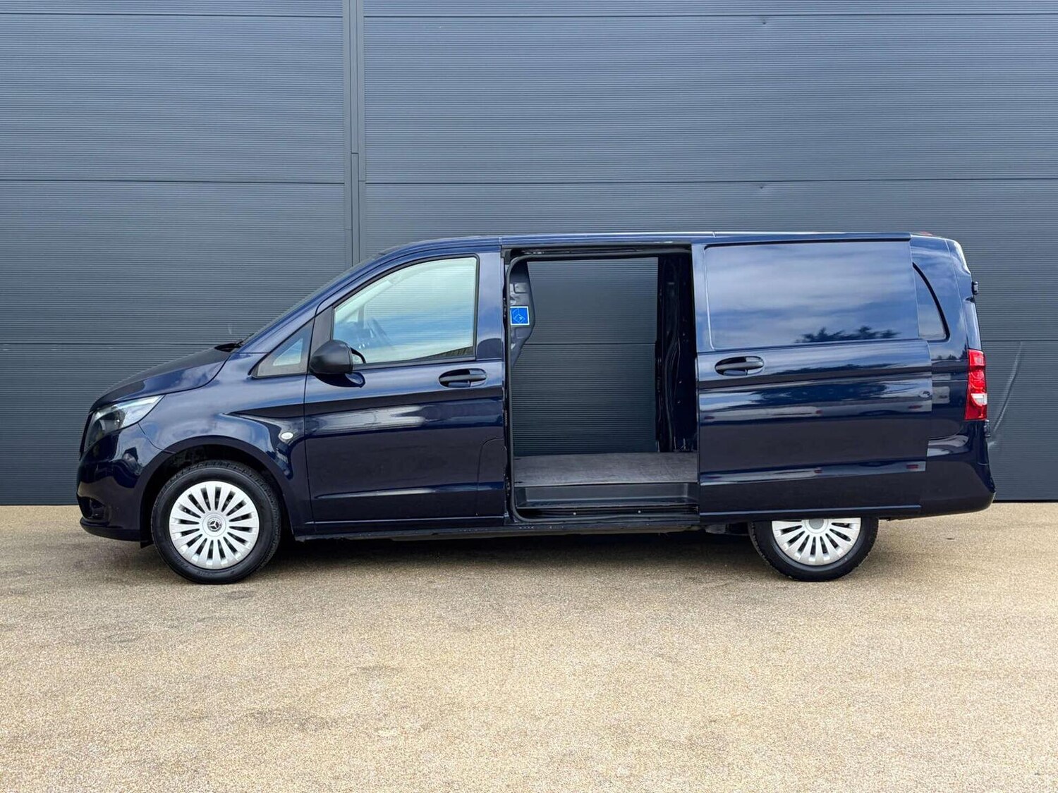 Used Mercedes-Benz Vito 2020 for sale - 78112086: Photo 11