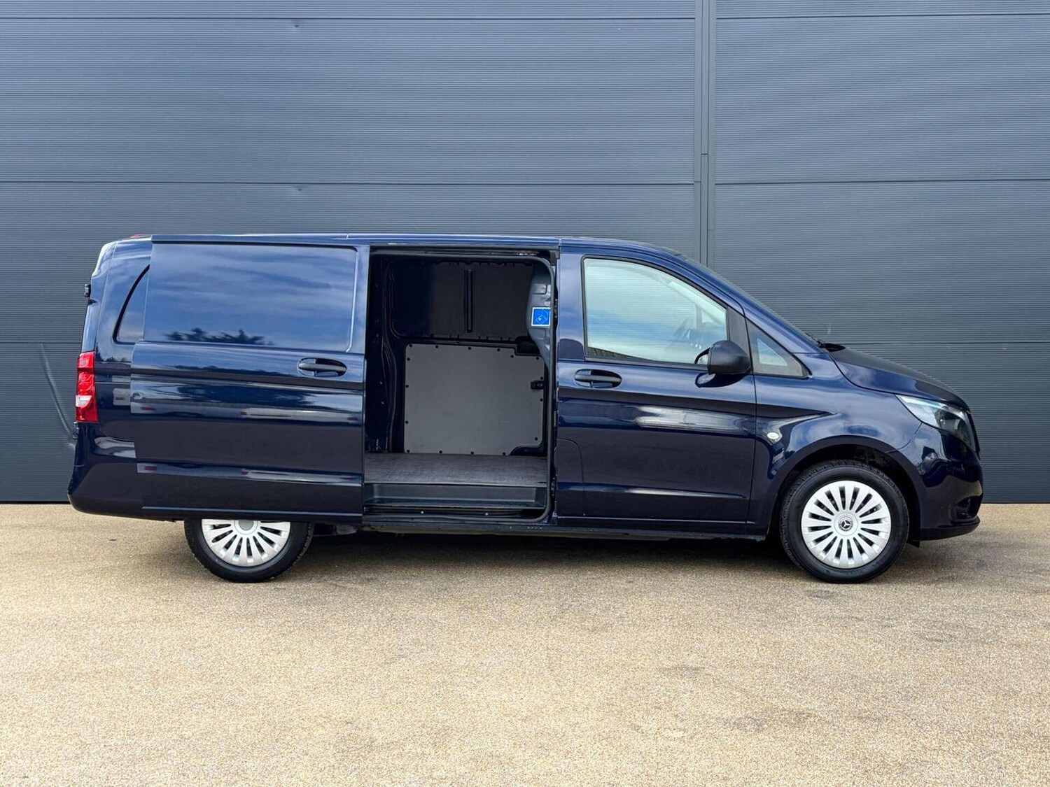 Used Mercedes-Benz Vito 2020 for sale - 78112086: Photo 9