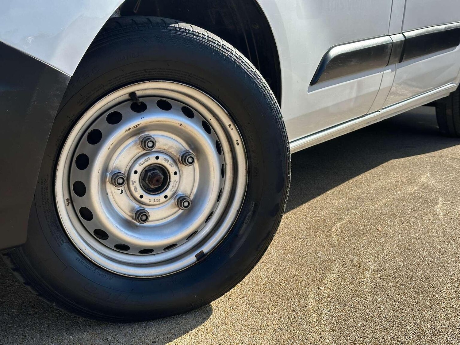 Used Ford Transit Custom 2021 for sale - 76618724: Photo 2