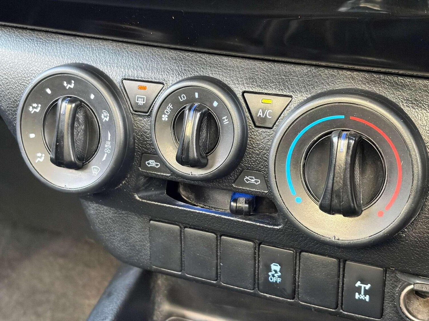 Used Toyota Hilux 2019 for sale - 77766373: Photo 31