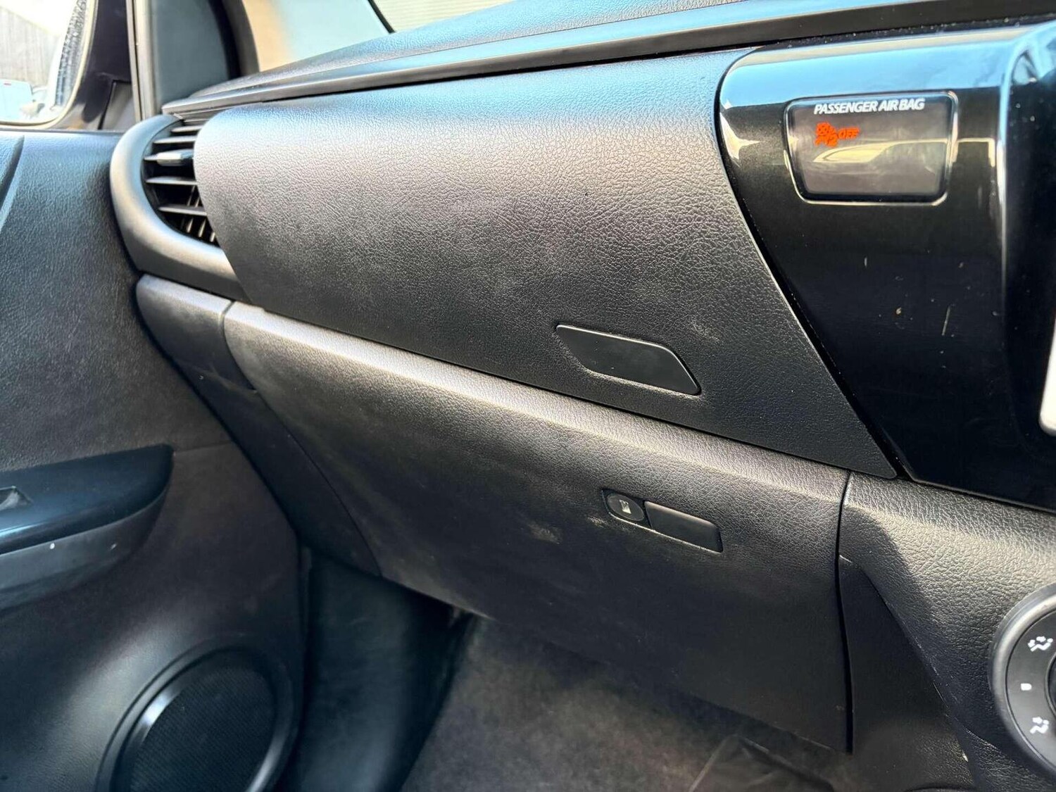 Used Toyota Hilux 2019 for sale - 77766373: Photo 42