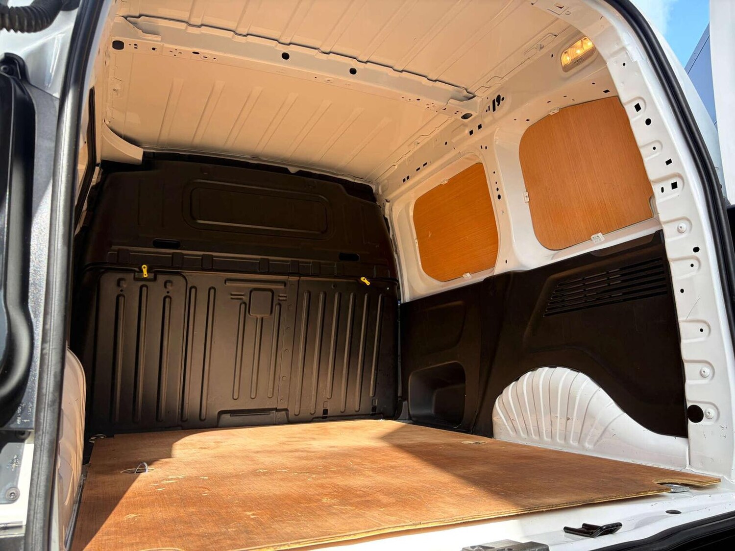 Used Peugeot Partner 2022 for sale - 78112088: Photo 17