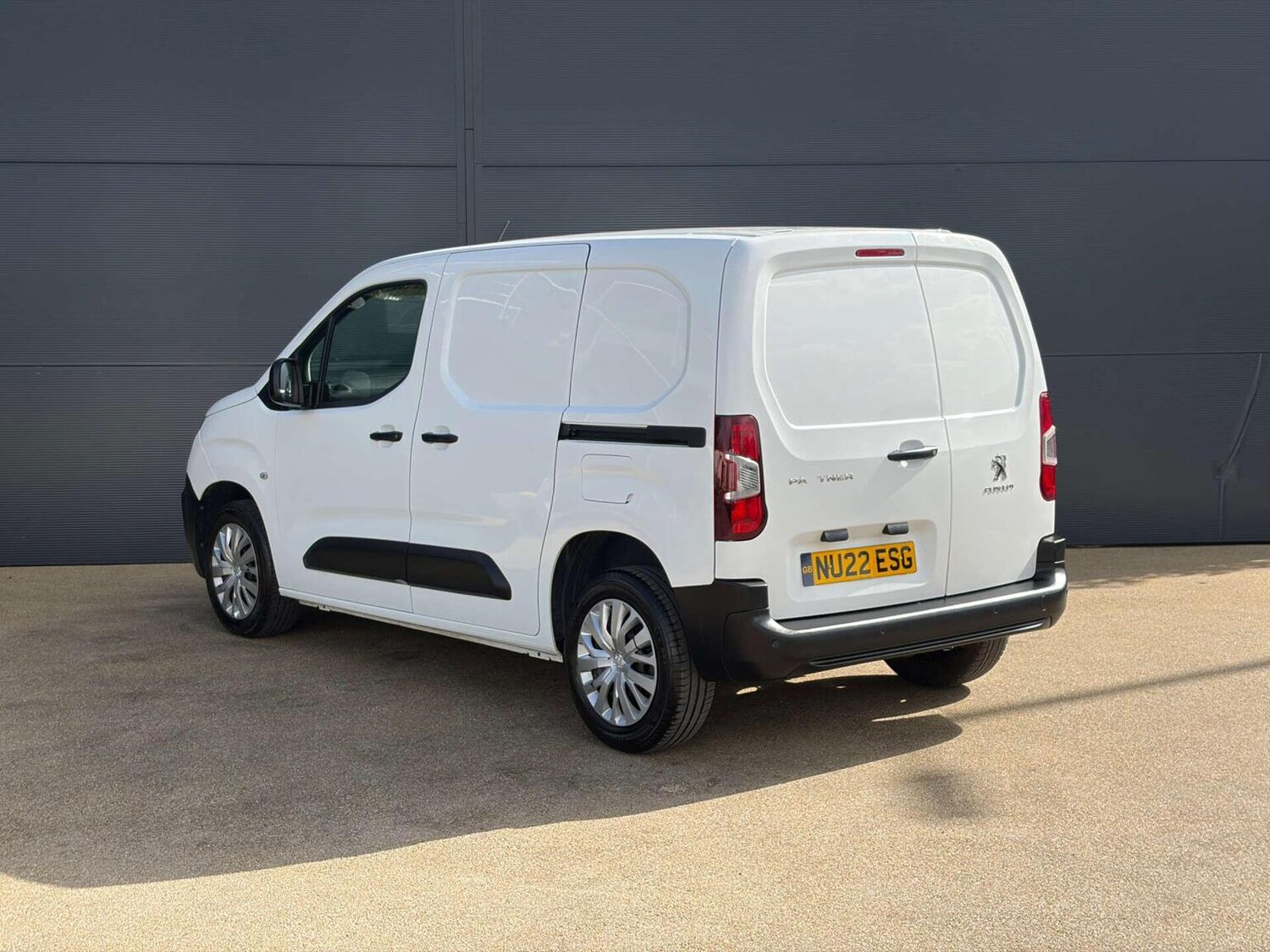 Used Peugeot Partner 2022 for sale - 78112088: Photo 3