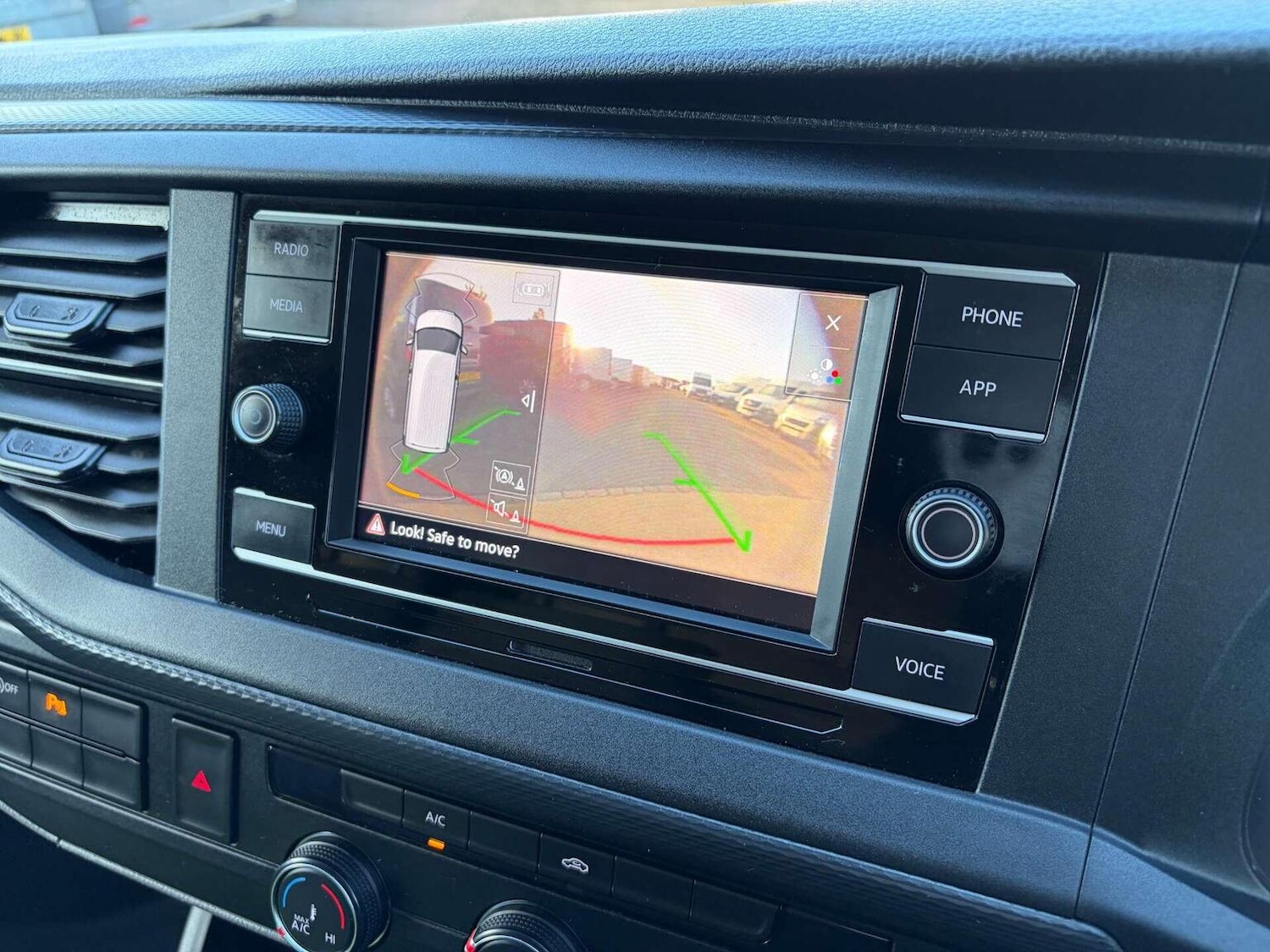 Used Volkswagen Transporter 2022 for sale - 76911082: Photo 38