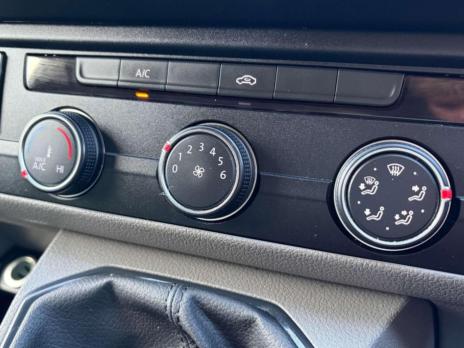 Used Volkswagen Transporter 2022 for sale - 76911082: Photo 39