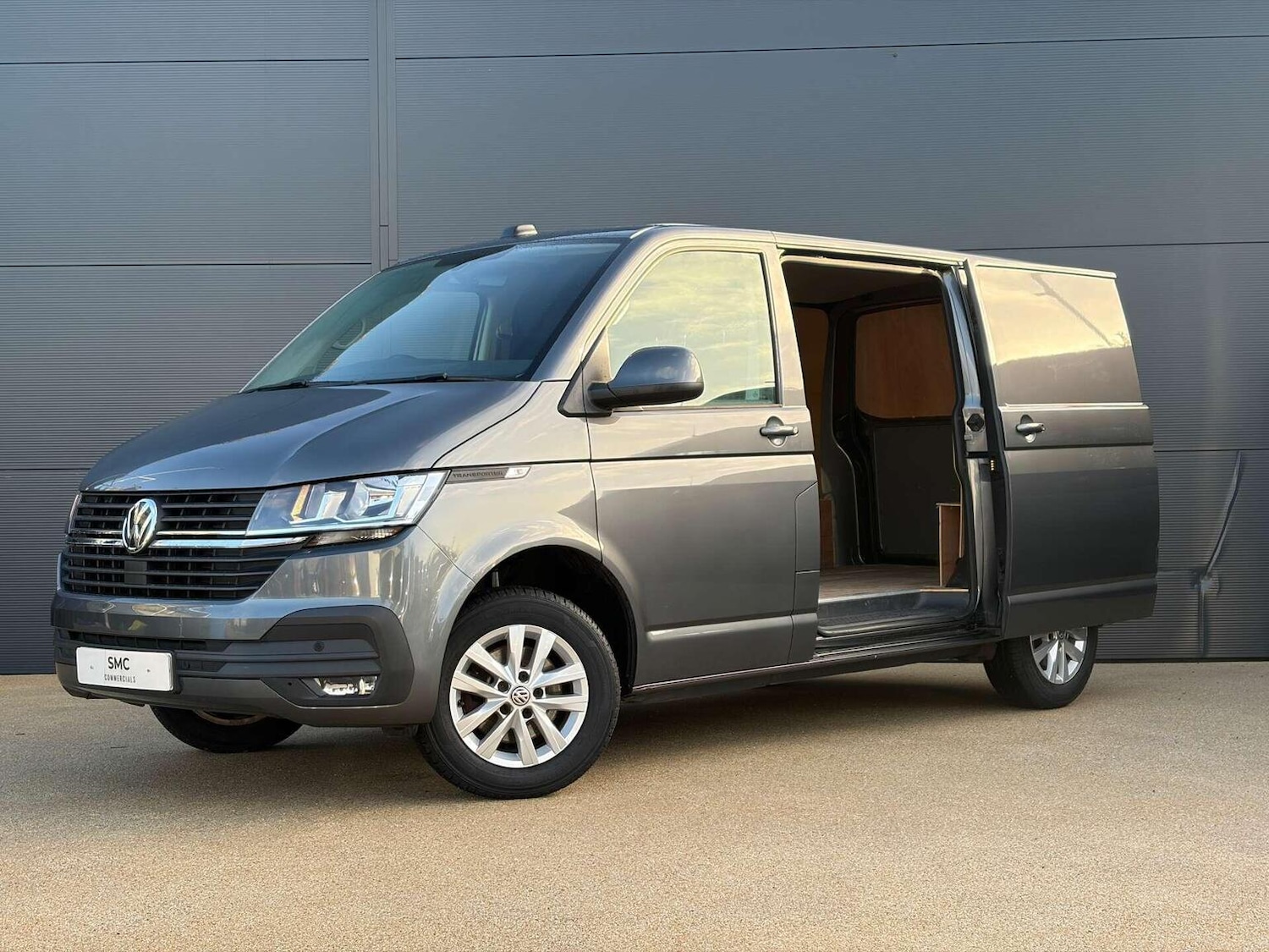 Used Volkswagen Transporter 2022 for sale - 76911082: Photo 5